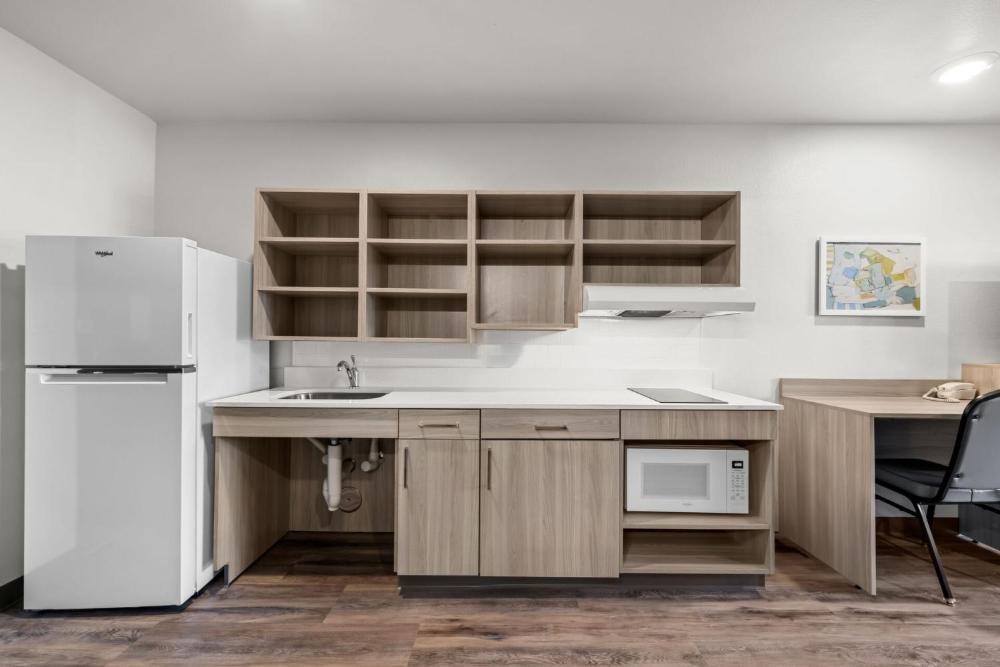 Queen Suite with Two Queen Beds and Tub - Disability Access/Non Smoking