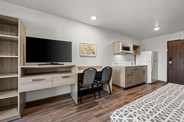 WoodSpring Suites Columbia - Irmo image 17